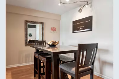 828 Graceland Avenue #404, Des Plaines, IL 60016 - Photo 8