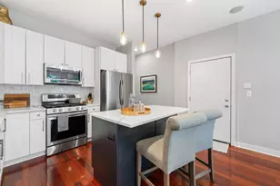2220 N Seeley Ave, Chicago, IL 60647 - Photo 4