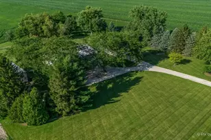 49W972 Peterson Rd, Maple Park, IL 60151 - Photo 4