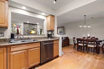 428 S Dee Road, Park Ridge, IL 60068 - Photo 6