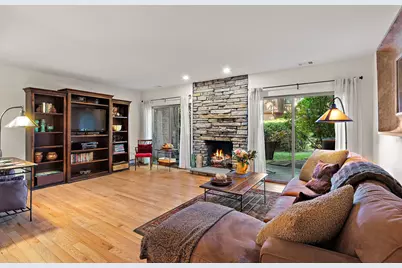 428 S Dee Road, Park Ridge, IL 60068 - Photo 2