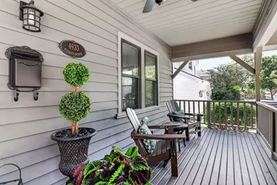 4933 Middaugh Avenue, Downers Grove, IL 60515 - Photo 2