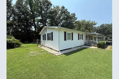81 Dallas Drive, Harrisburg, IL 62946 - Photo 2