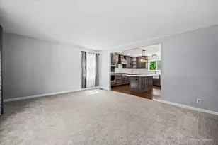 2711 Old Oak Dr, McHenry, IL 60050 - Photo 14