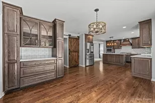 2711 Old Oak Dr, McHenry, IL 60050 - Photo 8