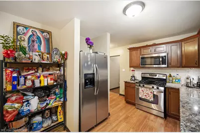 1332 N Harding Avenue, Chicago, IL 60651 - Photo 8