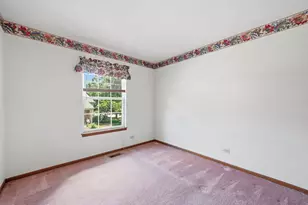 864 N Shady Oaks Dr, Elgin, IL 60120 - Photo 14