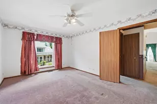 864 N Shady Oaks Dr, Elgin, IL 60120 - Photo 16