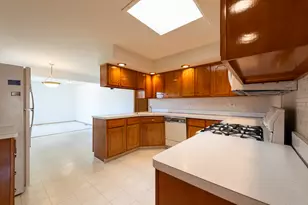 10916 Kingston St, Westchester, IL 60154 - Photo 8