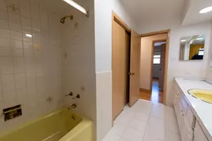 10916 Kingston St, Westchester, IL 60154 - Photo 12