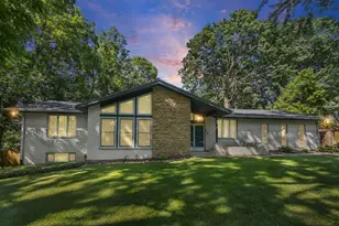 2417 Mayfair Dr, Joliet, IL 60433 - Photo 2