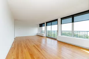 4170 N Marine Dr, Chicago, IL 60613 - Photo 2