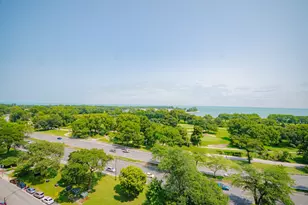 4170 N Marine Dr, Chicago, IL 60613 - Photo 8
