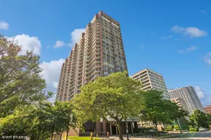 4170 N Marine Dr, Chicago, IL 60613 - Photo 1