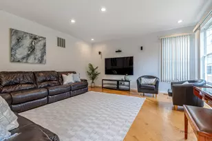 1212 Tiffany Ct, Indian Creek, IL 60061 - Photo 8