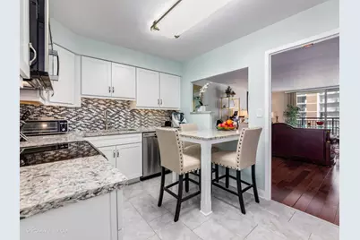 6007 N Sheridan Road #14D, Chicago, IL 60660 - Photo 2