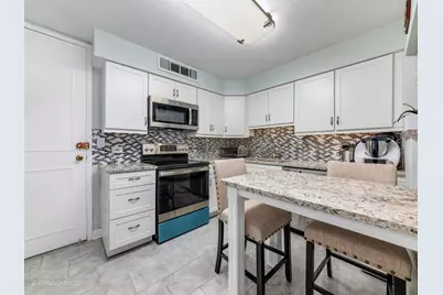 6007 N Sheridan Road #14D, Chicago, IL 60660 - Photo 4
