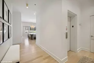 747 N Clark St, Chicago, IL 60654 - Photo 16