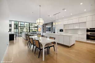 747 N Clark St, Chicago, IL 60654 - Photo 2