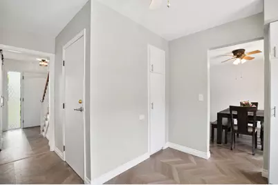 21 Kyle Court, Willowbrook, IL 60527 - Photo 10