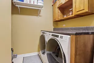 3S631 West Ave, Warrenville, IL 60555 - Photo 20