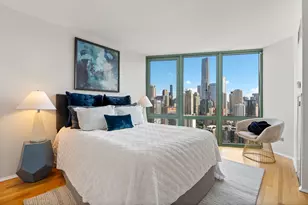 111 W Maple St, Chicago, IL 60610 - Photo 12