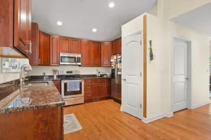 12590 W Hart St, Beach Park, IL 60087 - Photo 6