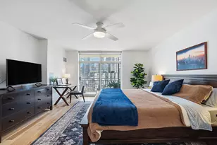 21 W Chestnut St, Chicago, IL 60611 - Photo 16
