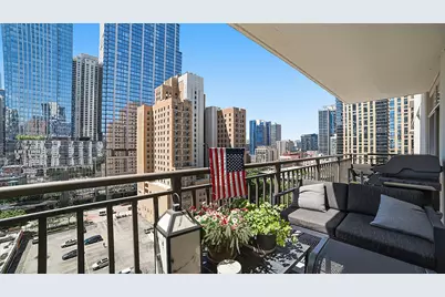 21 W Chestnut Street #1306, Chicago, IL 60611 - Photo 12