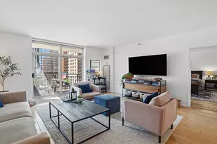 21 W Chestnut St, Chicago, IL 60611 - Photo 14