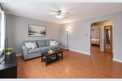 8729 S California Street, Evergreen Park, IL 60805 - Photo 2
