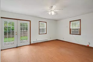 810 Maplepark Dr, Champaign, IL 61821 - Photo 12