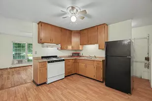 810 Maplepark Dr, Champaign, IL 61821 - Photo 8