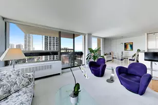 1460 N Sandburg Terrace, Chicago, IL 60610 - Photo 8