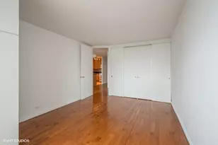 720 W Gordon Terrace, Chicago, IL 60613 - Photo 6