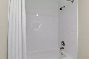 453 Raintree Dr, Glen Ellyn, IL 60137 - Photo 22