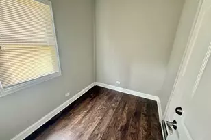 10560 S Lafayette Ave, Chicago, IL 60628 - Photo 8