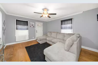 7326 S Francisco Avenue, Chicago, IL 60629 - Photo 2