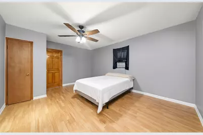 7326 S Francisco Avenue, Chicago, IL 60629 - Photo 4