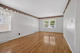 1204 Searle Dr, Normal, IL 61761 - Photo 6