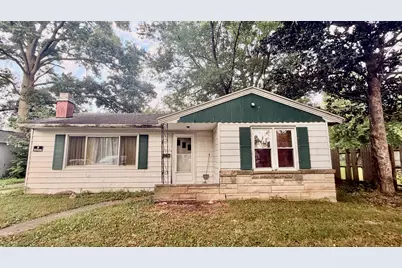 1407 S Sycamore Street, Centralia, IL 62801 - Photo 1