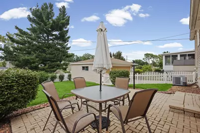 5842 Stuart Lane, Oak Forest, IL 60452 - Photo 4