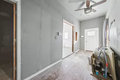 8750 S Princeton Avenue, Chicago, IL 60620 - Photo 14