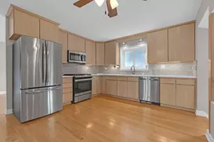 650 Newport Ave, Westmont, IL 60559 - Photo 6