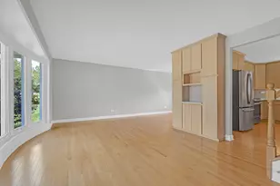650 Newport Ave, Westmont, IL 60559 - Photo 10