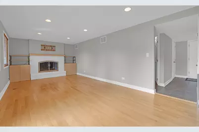 650 Newport Avenue, Westmont, IL 60559 - Photo 4