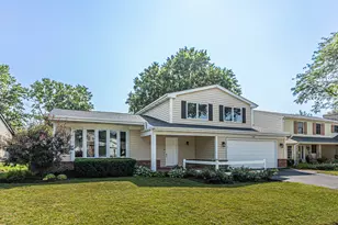 650 Newport Ave, Westmont, IL 60559 - Photo 1