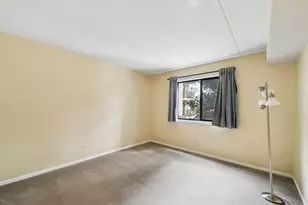 5401 Chateau Dr, Rolling Meadows, IL 60008 - Photo 12