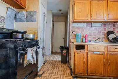 5039 W Gladys Avenue #E, Chicago, IL 60644 - Photo 12