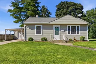 312 Hill St, Mount Morris, IL 61054 - Photo 1